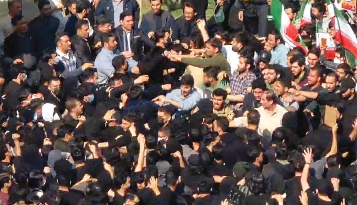 جوان نوشت: نفوذ ارتجاع و ابتذال در دانشگاه