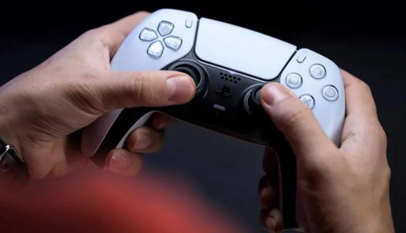 سونی دسته پلی‌استیشن تمام‌لمسی می‌سازد؟