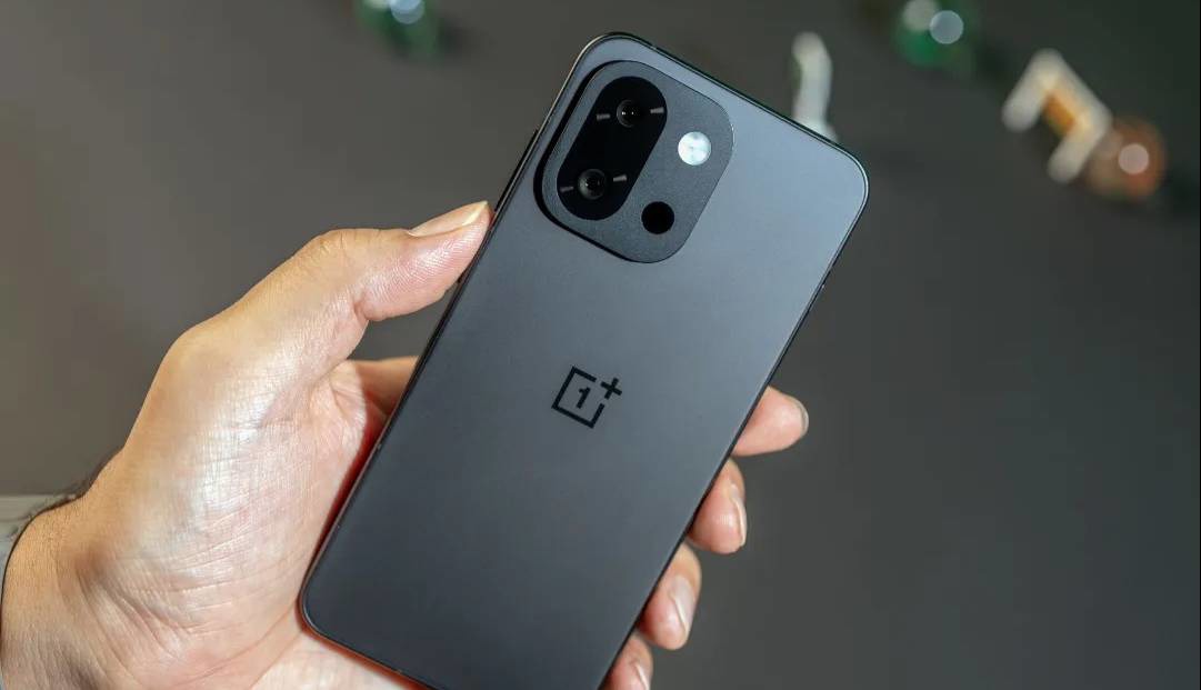 مرگ وان‌پلاس حقیقت ندارد؛ گوشی جدید در آستانه رونمایی است