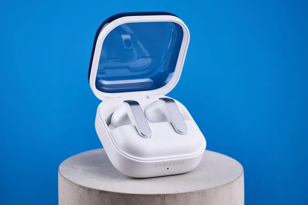 آنباکسینگ گلکسی بادز ۴ و گلکسی بادز ۴ پرو سامسونگ