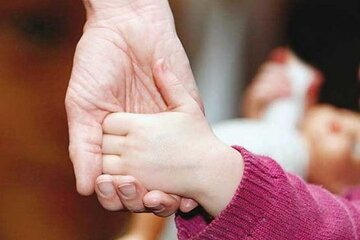 مهم‌ترین شروط فرزندخواندگی برای زنان مجرد