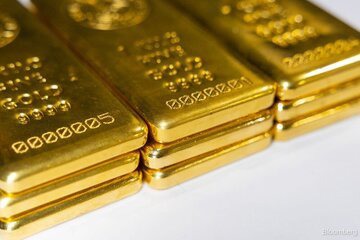 طلا در پایین‌ترین سطح قیمتی قرار گرفت؛ پیش‌بینی‌ها از قیمت آتی طلا تغییر کرد