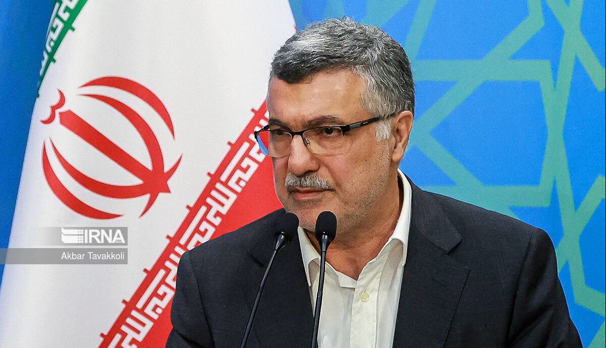وزیر بهداشت: ثبت هنری واقعیت‌های جنگ برای درک حقیقت آن دوران ضروری است
