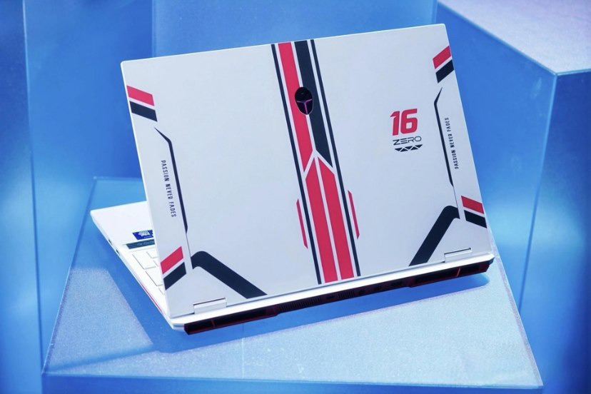 لپ‌تاپ Zero Air ۱۶ Racing Edition با بدنه فیبر کربن معرفی شد
