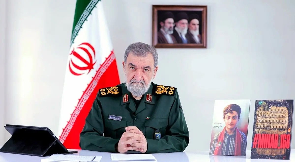 محسن رضایی: مقاومت، راهبرد حفظ هویت ملت ایران است
