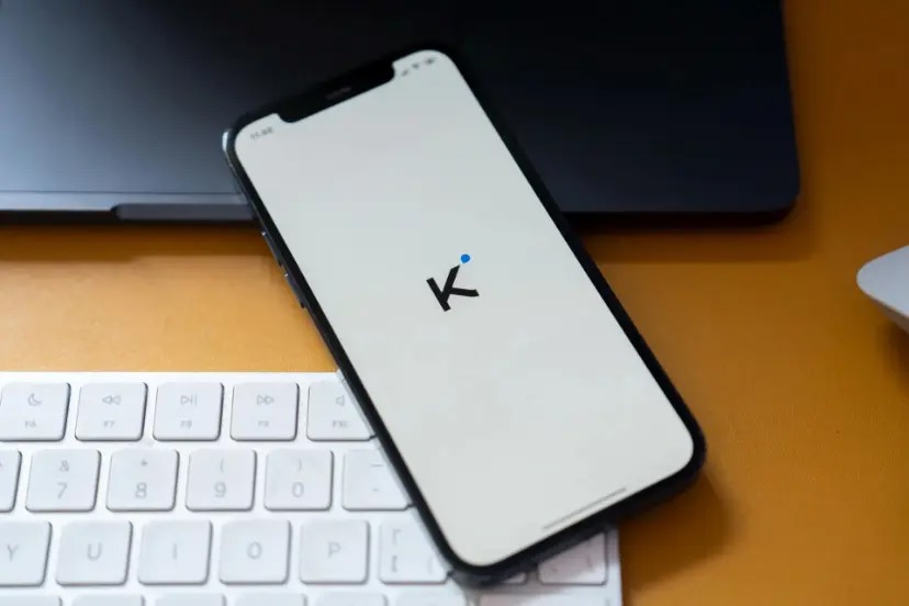 هوش مصنوعی جنجالی «کیمی K۳» یک نسخه کامل از macOS را بر بستر مرورگر ساخت!