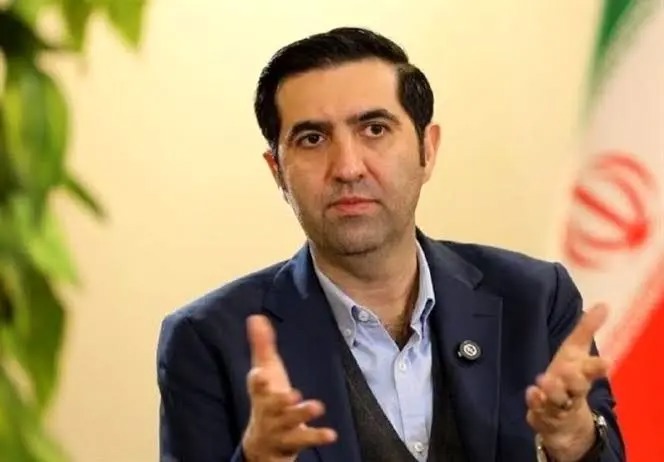مشاور قالیباف: با تفسیر گزینشی قرآن تیم مذاکره کننده را تخریب می‌کنند