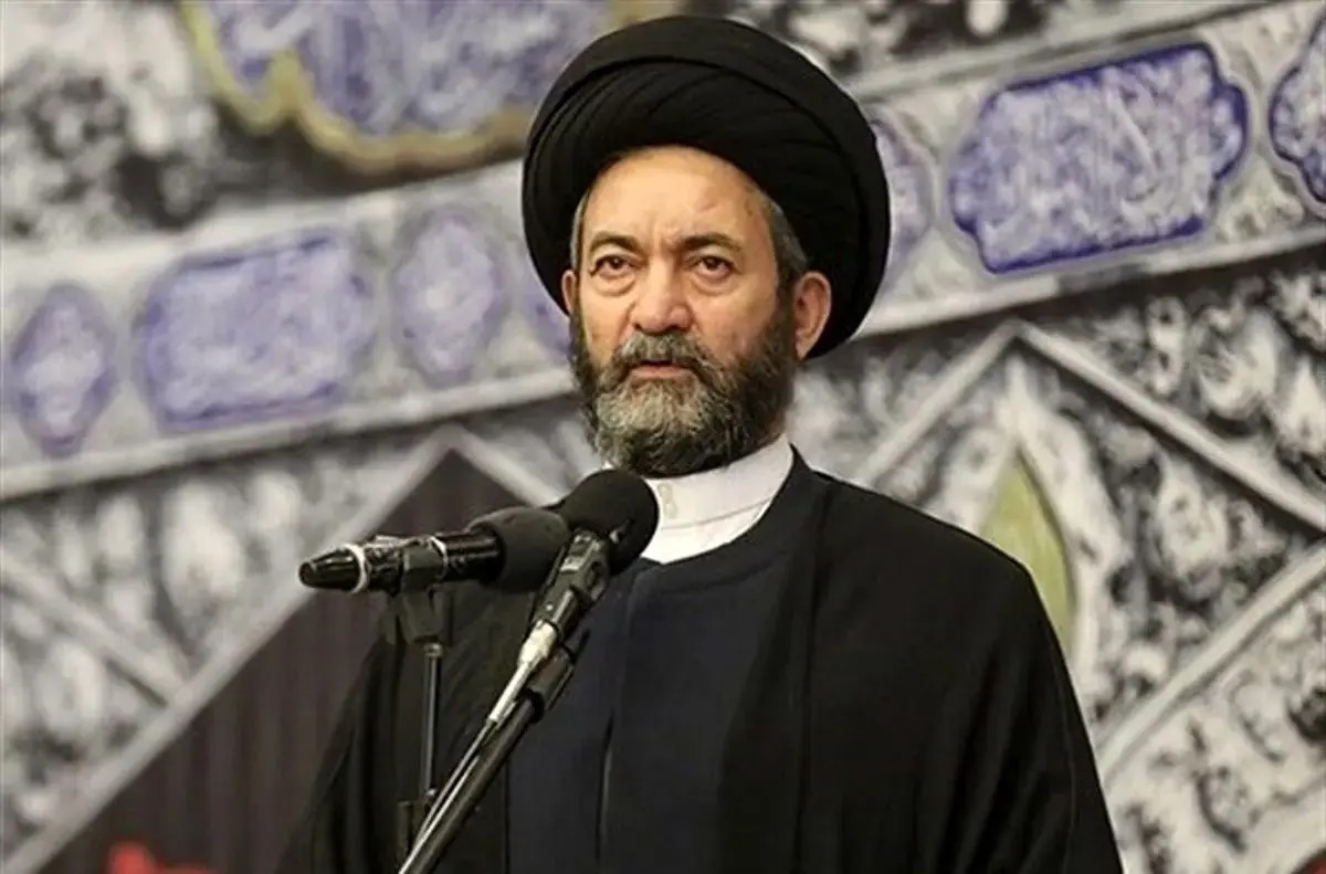 واکنش تند امام جمعه اردبیل به اظهارات محمدباقر خرازی/ شخصی خبر دروغ به رهبری بست و دفتر رهبری با صراحت آن را رد کرد، آیا این جرم است یا خیر؟
