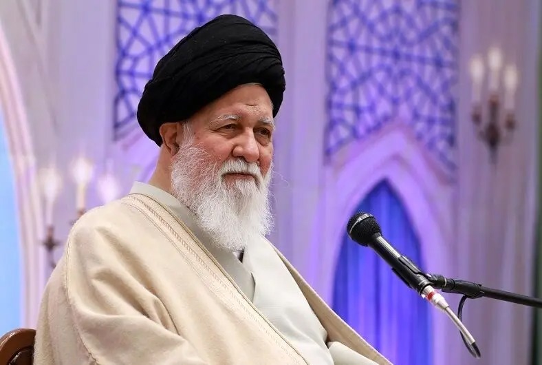 علم‌الهدی: افرادی که می‌گویند جنگ را تمام کنید، مانند منافقین هستند/ تازه همه چیز را نیز به دشمن بدهیم او مگر ما را رها می‌کند، وارد کشور ما می‌شود و تا جان ما را نگیرد، دست از سر ما برنمی‌دارد