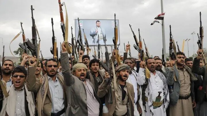 انتقاد مجری تلویزیون اینترنتی خبرگزاری دانشجو از سخنان پزشکیان درباره انصارالله یمن و عربستان/ ویدئو