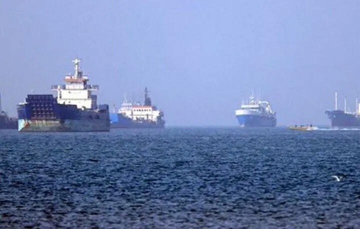 کنایه زیدآبادی به روایت متناقض ۲ رسانه هم‌سوی تسنیم و کیهان از لغو نشست عمان درباره تنگه هرمز
