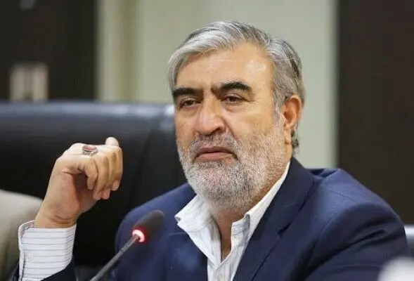 واکنش رئیس کمیسیون امنیت به ارسال پرونده هسته ای ایران به شورای امنیت / باید منتظر پاسخ نظام باشند/ اجازه زیاده‌خواهی به آمریکایی‌ها را نخواهیم داد/ امیدواریم کشورهای قدرتمندی مثل چین، روسیه و ایران منشأ تحولات بزرگ در نظام سیاسی بین‌الملل باشند
