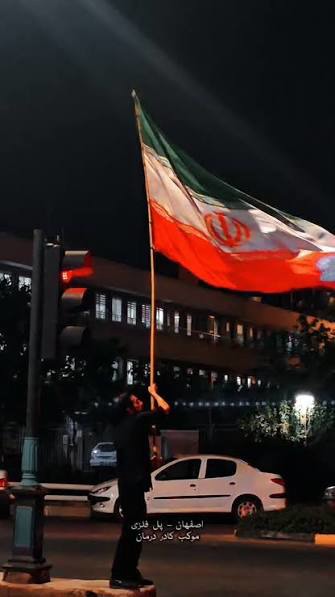 ماجرای زنی که از آلمان آمد تا در ایران پرچمگردانی کند