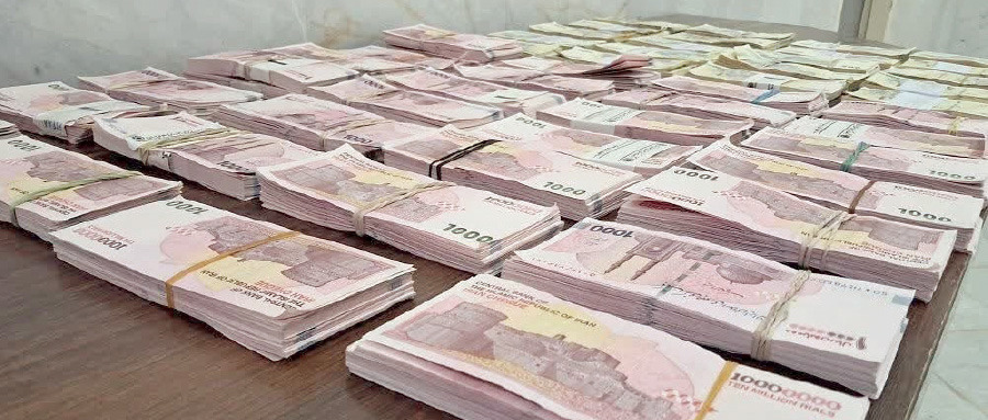 بازی اسکناس و اتباع؛ قاچاق پول نقد همچنان ادامه دارد