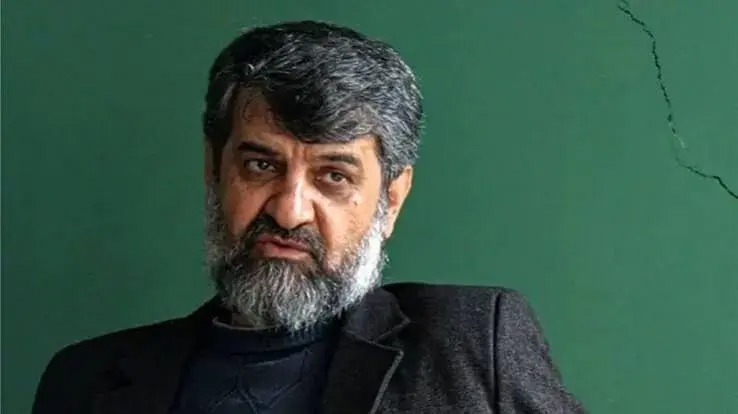 مدیر سابق روزنامه کیهان: با پول‌های بلوکه شده ایران، افرادی را در داخل کشور مسلح کنید/ در صورتی که نیرو‌های آمریکایی و اسرائیلی در ایران پیاده شدند، این افراد آموزش‌دیده وارد عمل شوند/ ویدئو