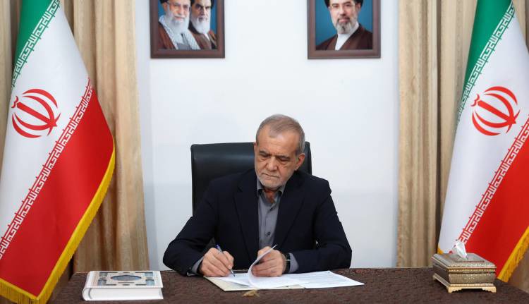 پزشکیان: امروز نیاز داریم نماز را به فرهنگی جاری در زندگی تبدیل کنیم