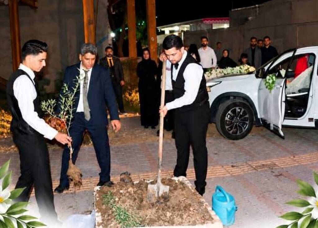 کاشت نهال به جای ذبح قربانی در عروسی