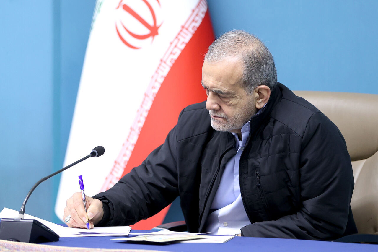 رئیس جمهوری در حکمی حمید بورد را به عنوان سرپرست وزارت نفت منصوب کرد