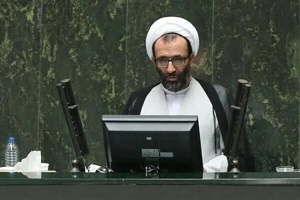 تغییراتی در کابینه رخ خواهد داد/ دولت شروع نکند مجلس دست بکار می‌شود