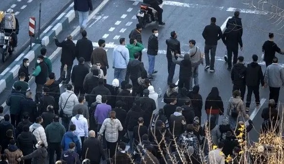 حوادث دی‌ماه ۱۴۰۴ در خلأ شکل نگرفت و تقلیل آن به نقش‌آفرینی و عوامل خارجی، ندیدن واقعیت است/ عطش قدرت جریان افراطی مهار نشود، شاهد بحران‌های شدیدتر خواهیم بود