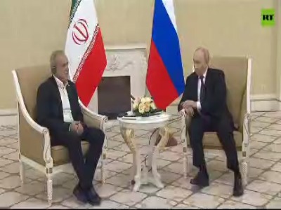 پزشکیان در دیدار با پوتین: با ادامۀ یک‌جانبه‌گرایی آمریکا دسترسی به صلح غیرممکن است
