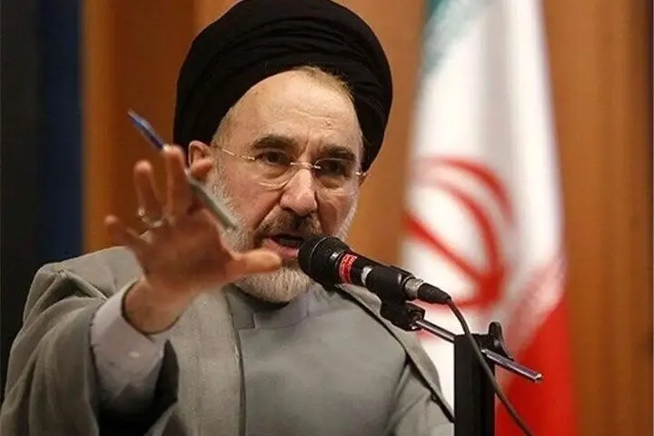 سید محمد خاتمی: نظم‌ فعلی جهان را ظالمانه می‌دانیم، اما باید در چهارچوب آن فعالیت کنیم/ روایت رییس دولت اصلاحات از فعالیت صلح آمیز هسته ای در اصفهان