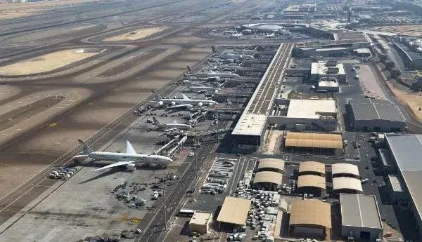 تعلیق پروازهای فرودگاه جده عربستان