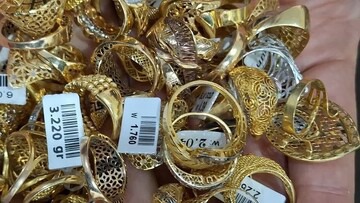 ترفند عجیب عروس برای سرقت ۲۵۰ گرم طلای پدرشوهرش