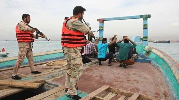 توقیف محموله قاچاق ۱۰ میلیاردی لوازم خودروهای لوکس