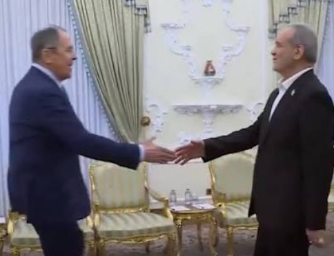 پزشکیان در دیدار با لاوروف: توسعه همکاری‌های ایران و روسیه در چارچوب چندجانبه‌گرایی دنبال می‌شود