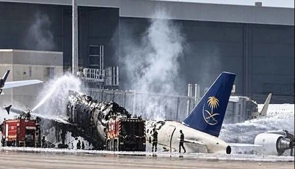 فرودگاه ریاض همچنان بسته است