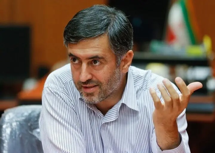 طبقه بندی جامعه ایران توسط عبدالله گنجی؛ طبقه ضعیف، مرفه و نو کیسه سابقا انقلابی